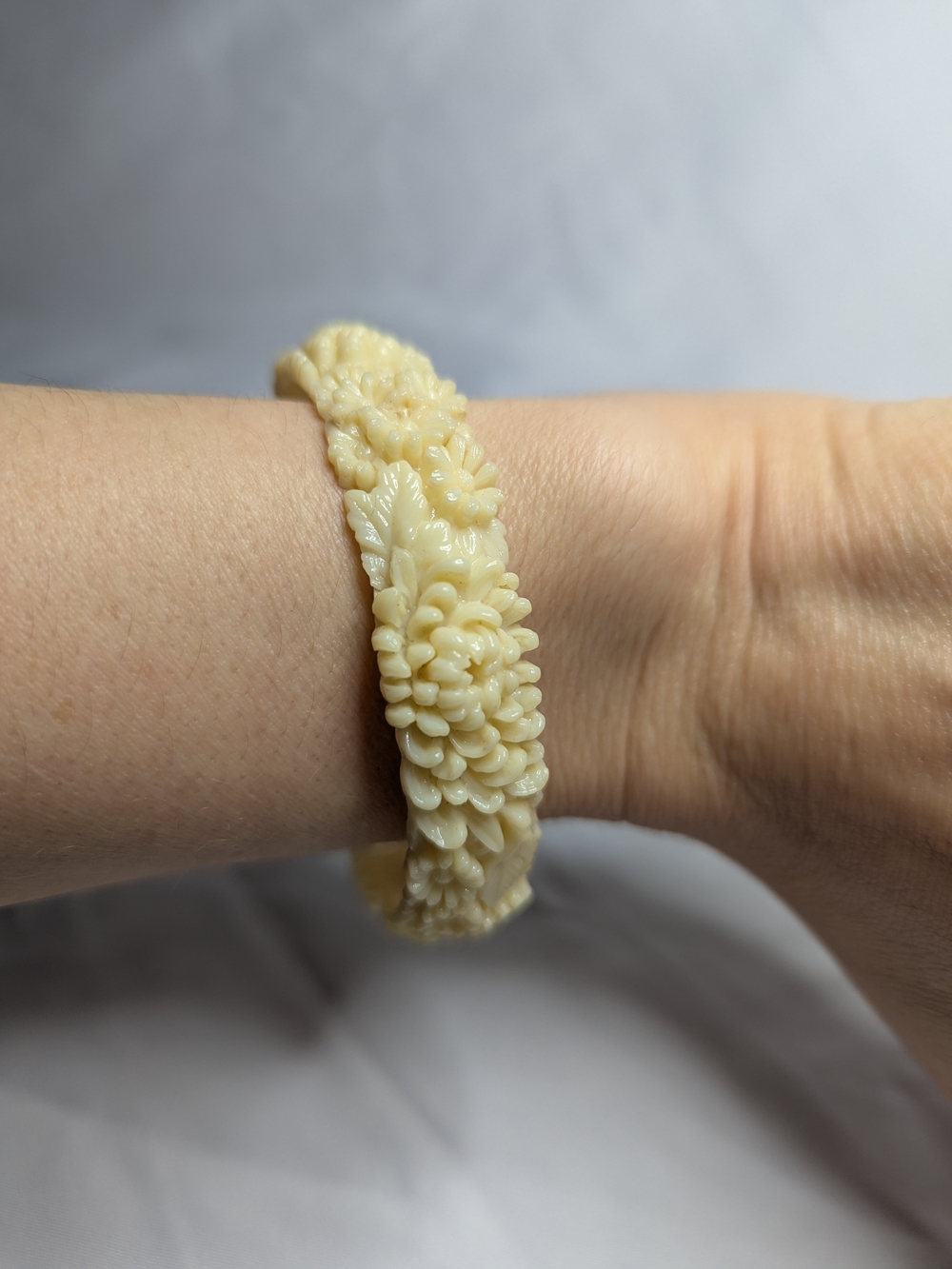 Cream Floral Carved Celluloid Bangle Bracelet